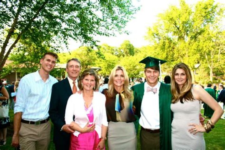 Kelly Radzikowski – Kids, Family & Facts About Dwight Clark’s Wife