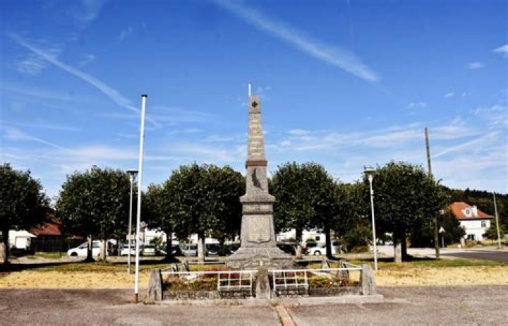 Is Robert L. Johnson's Net Worth Still Aligned with His Historic BET Sale? - SarkariResult