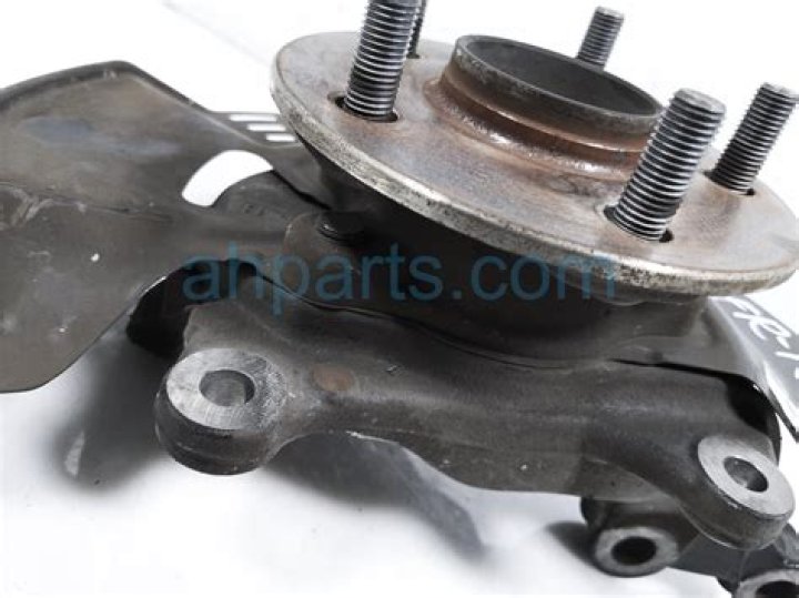 Kriti Sanon Net Worth: Details About Age, Career, Movie, Income, Bf, Cars - SarkariResult