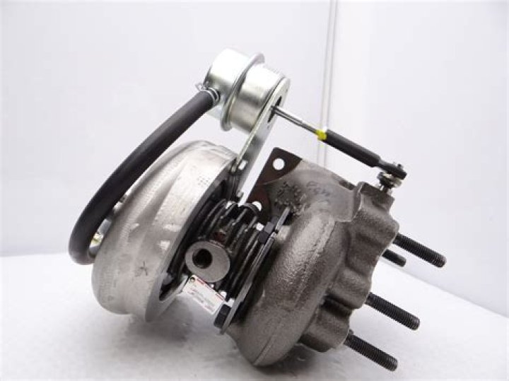 Hrithik Roshan Net Worth: Details About Movie, Cars, Age, Career, Income - SarkariResult