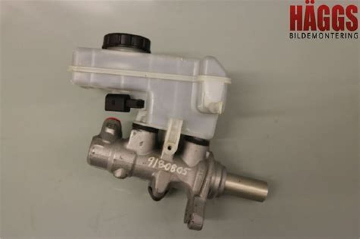 Who is Dr. Manoj Sen? London surgeon criticized for reportedly making offensive comments on Facebook, saying 'the Jews are our misfortune.' - SarkariResult