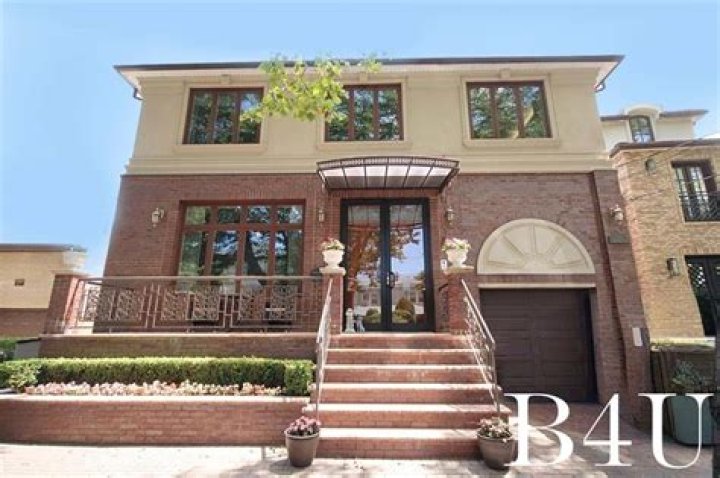 Who are Tommy Lee Parents? - Family & Biography Details - SarkariResult