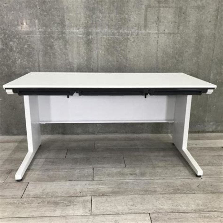 Charlie Wakefield Net Worth: Career, Family, Age, Income, Wiki, Bio, All You Need to Know - SarkariResult