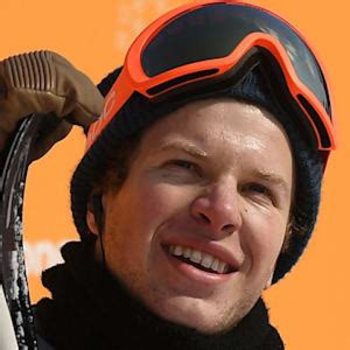 
Aaron Blunck Height, Weight, Net Worth, Age, Birthday, Wikipedia, Who, Nationality, Biography 