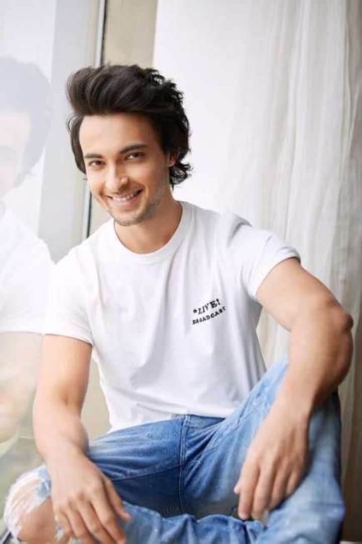 Aayush Sharma Height, Weight, Net Worth, Age, Birthday, Wikipedia, Who, Instagram, Biography