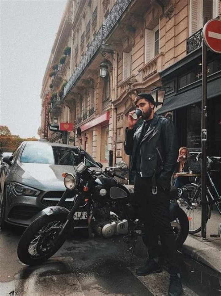 Adam Sinclair Net Worth