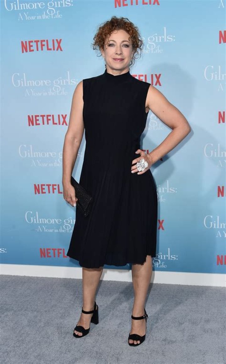 Alex Kingston Net Worth