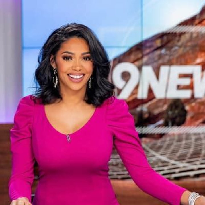 Alexandra Lewis Net Worth