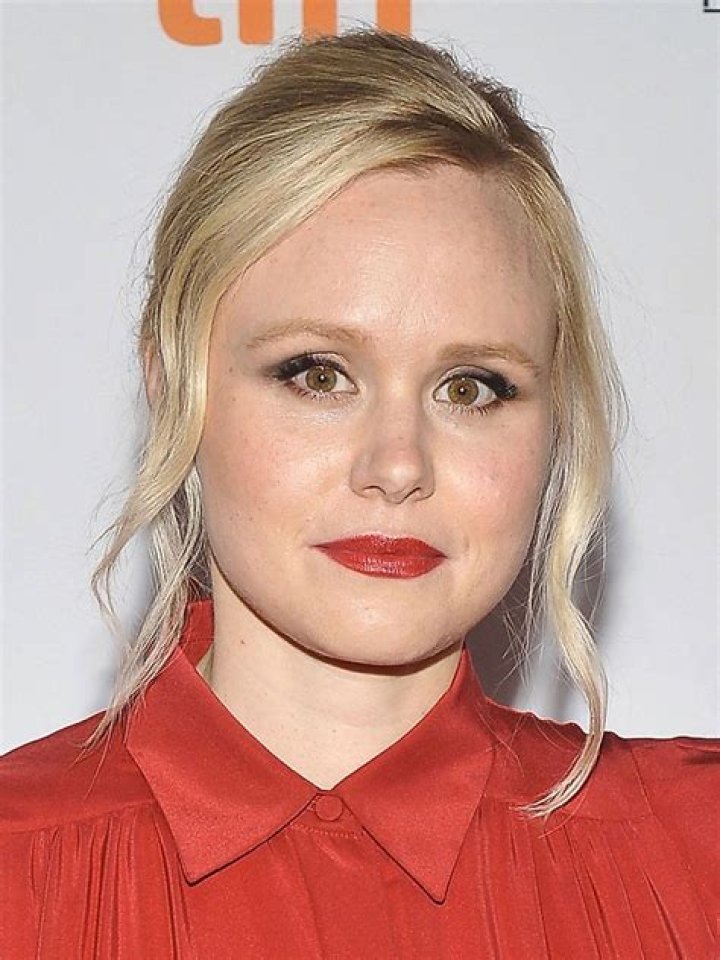 Alison Pill Height, Weight, Measurements, Bra Size, Shoe Size