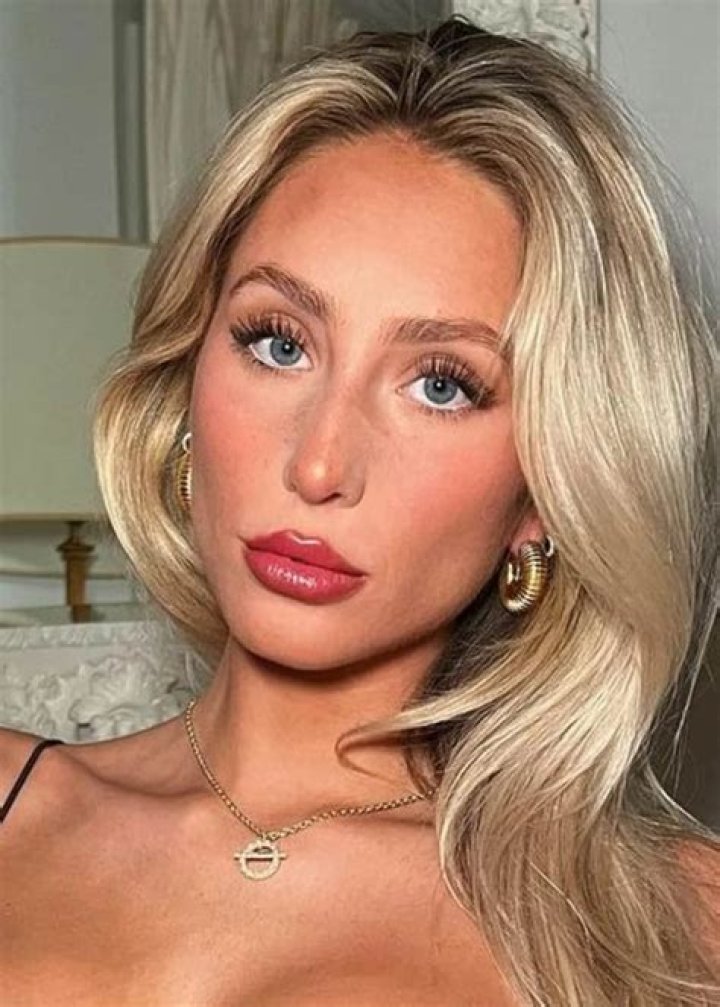 Alix Elias Net Worth