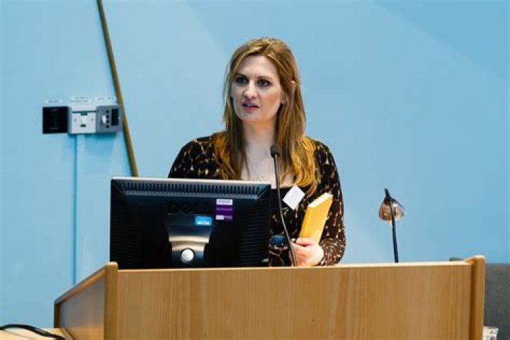 Alixe Bovey Net Worth