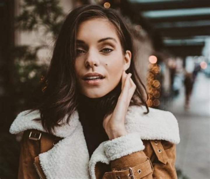 Alyssa Lynch Height, Weight, Net Worth, Age, Birthday, Wikipedia, Who, Nationality, Biography