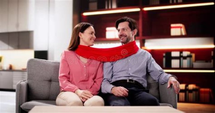 Anna Torv And Her Husband Locked Up Hearts On Set Of “Fringe”