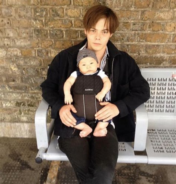 Meet Charlie Heaton’s Son, Archie Heaton & Know All About His Age, Family, And Life