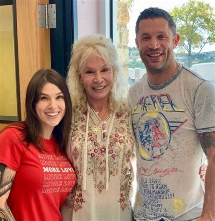 Aubrey Marcus Height, Weight, Net Worth, Age, Birthday, Wikipedia, Who, Nationality, Biography