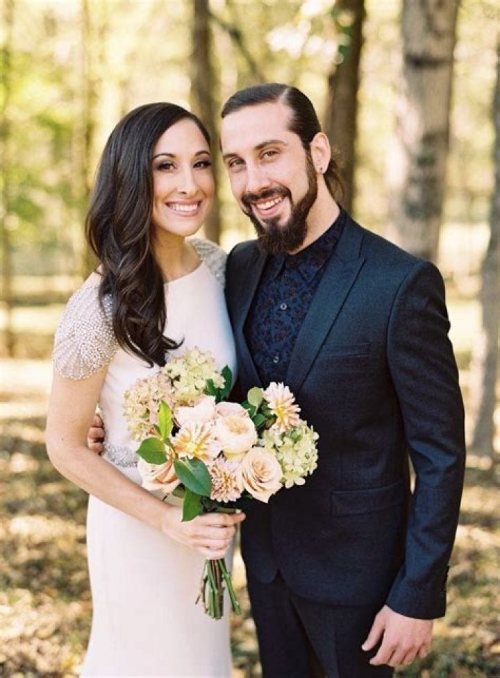 Is Avi Kaplan married? Find out his net worth in 2019
