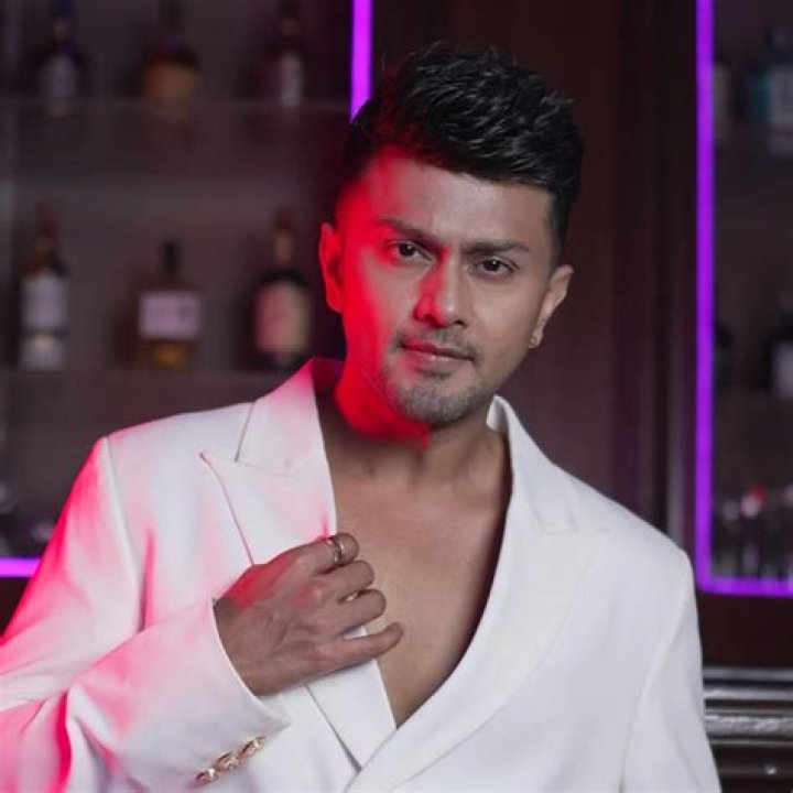 Awez Darbar Height, Weight, Net Worth, Age, Birthday, Wikipedia, Who, Nationality, Biography