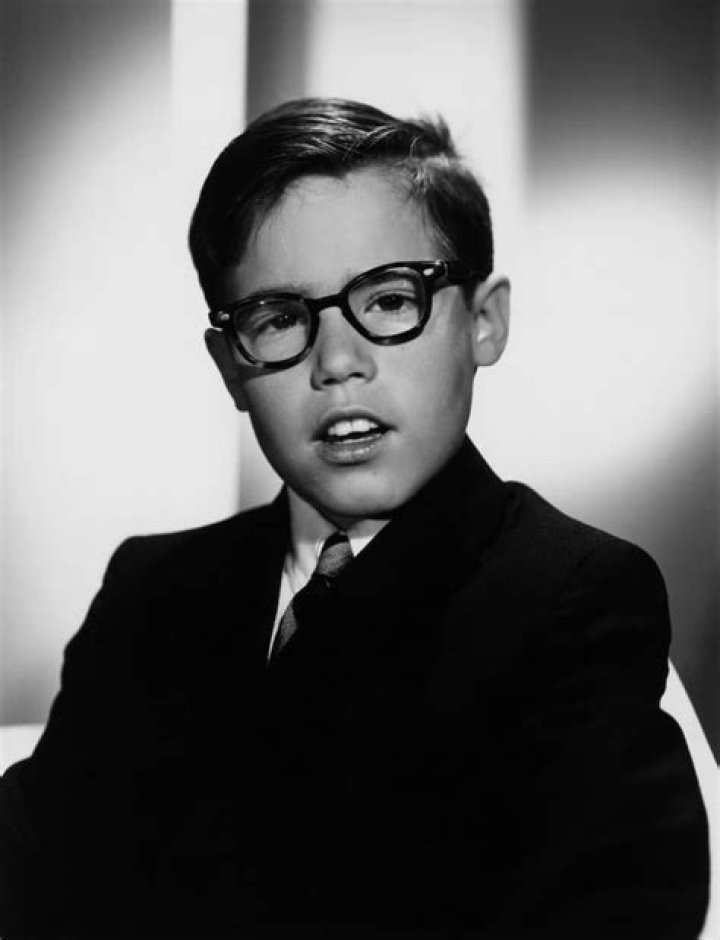 Barry Livingston Net Worth