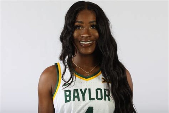 Basketball Player Queen Egbo Was Born To Parents Of Nigerian Origin Amaechi and Amazilo Egbo