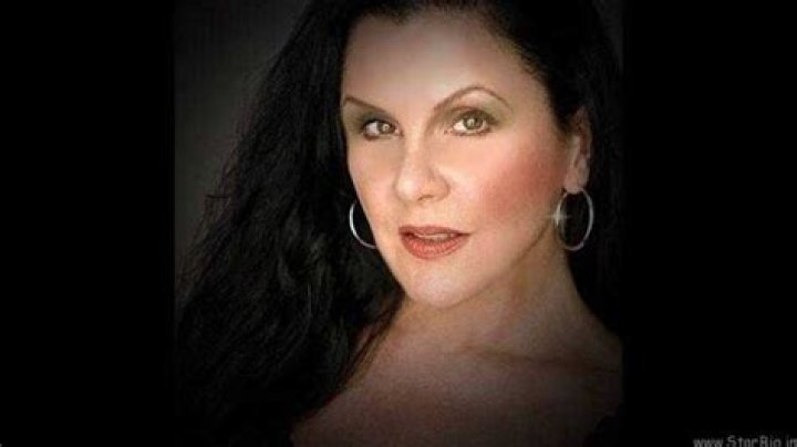 Bess Motta Relationship, Dating, Net Worth, Salary, Earnings, Age, Height, Wiki-Bio