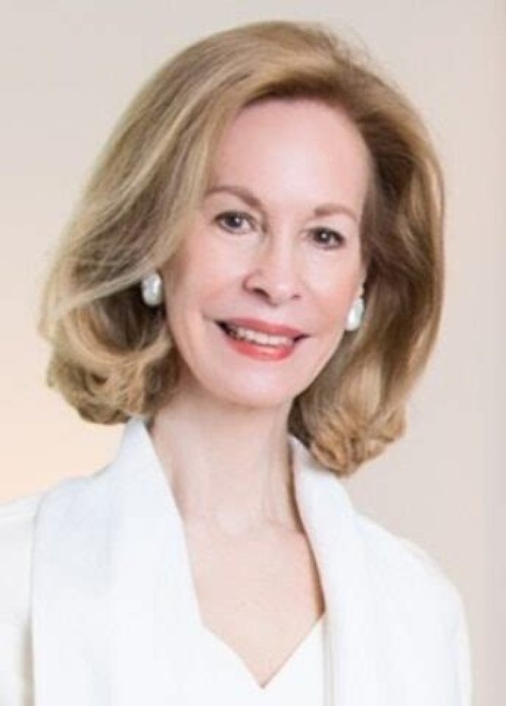 Bonnie McElveen-Hunter