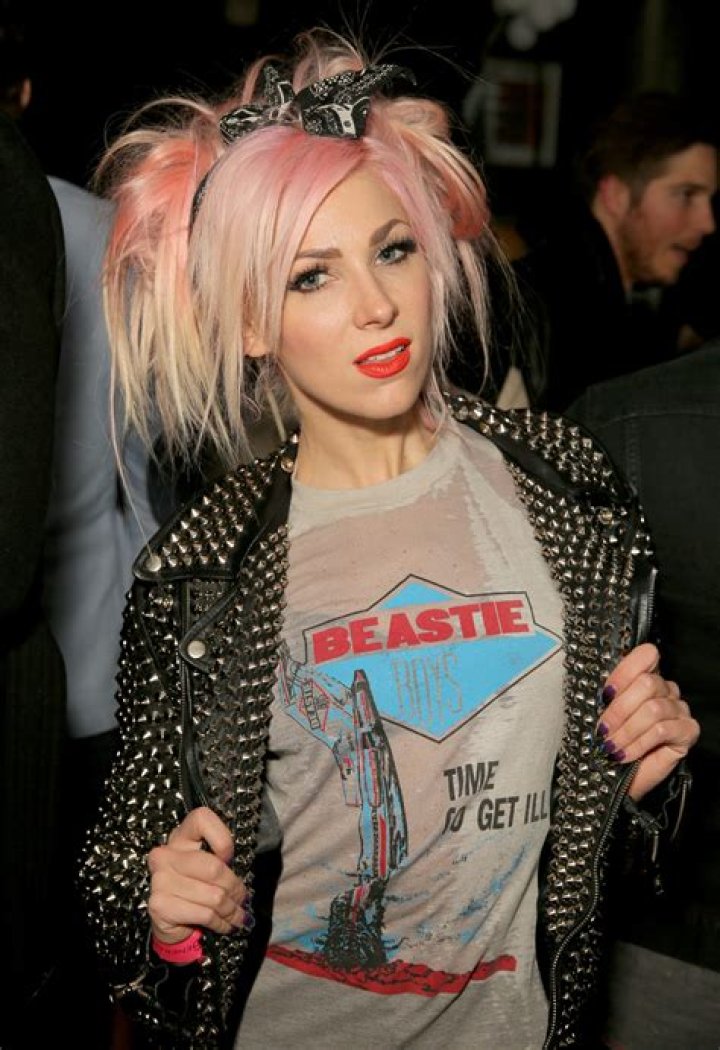 Bonnie Mckee Height, Weight, Net Worth, Age, Birthday, Wikipedia, Who, Instagram, Biography