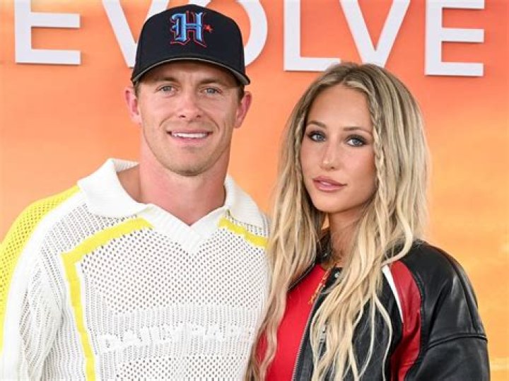 
Braxton Berrios Wife: Is He Married To His Girlfriend Sophia Culpo, Family And Net Worth 