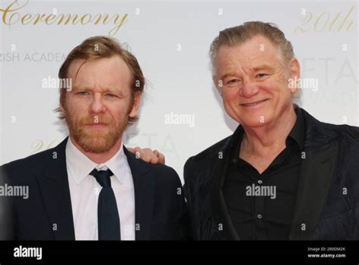 Brian Gleeson: dating, net worth, tattoos, smoking & body facts