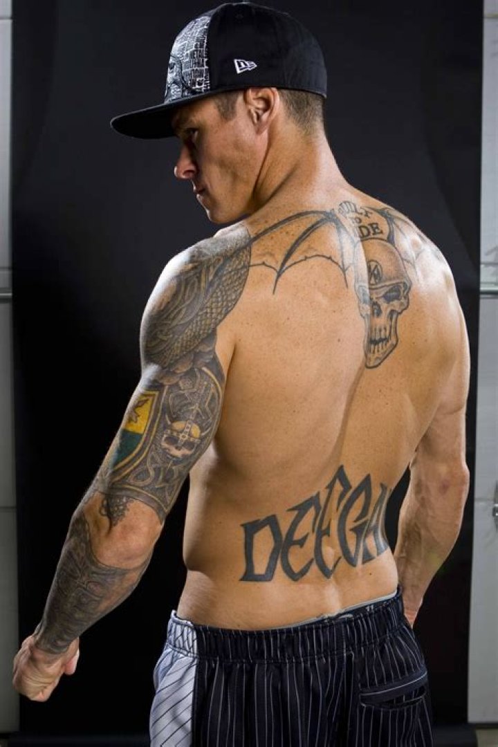 Brian White: Wife, net worth, tattoos, smoking & body facts