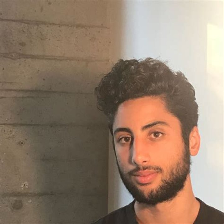 Cameron Larian - Net Worth 2018, Bio & Wiki