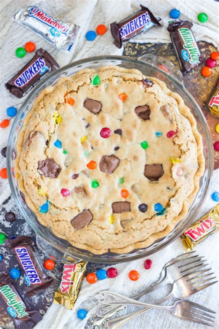Candy Bar Cookie - Celebrating Sweets