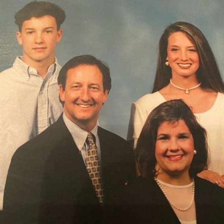 Carl Lentz’s Net Worth, Age, Height, Weight, Wife, Kids, Bio-Wiki