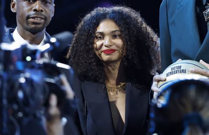 Carolina Reyes (Xavier Becerra Wife) Bio, Wiki, Age, Height and Net Worth