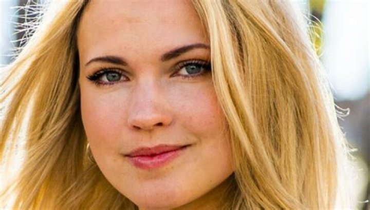 Caroline Glomnes Height, Weight, Net Worth, Age, Birthday, Wikipedia, Who, Nationality, Biography