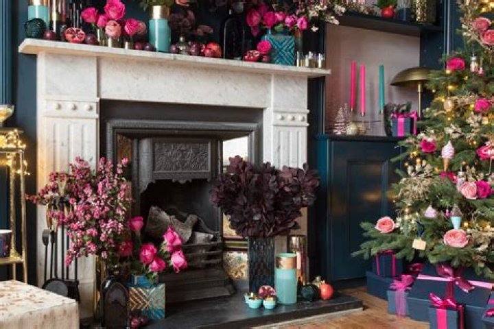 Top 25 Celebrities ‘Unveil Wow-Worthy Christmas Holiday Decorations’ For 2022