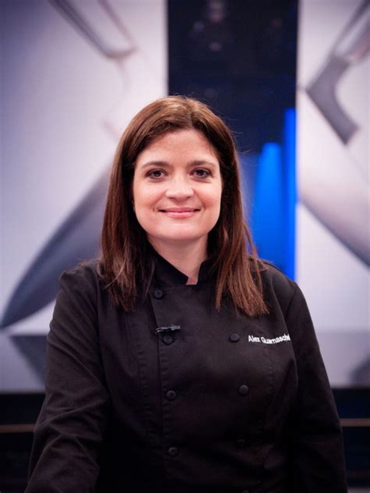 Chef Alex Guarnaschelli net worth, career and personal life