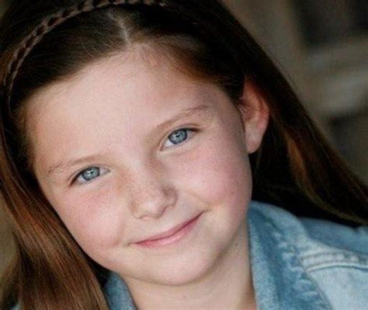 Chloe Csengery Bio, Wiki, Age, Height, Family, Dating, Movies and Net Worth.