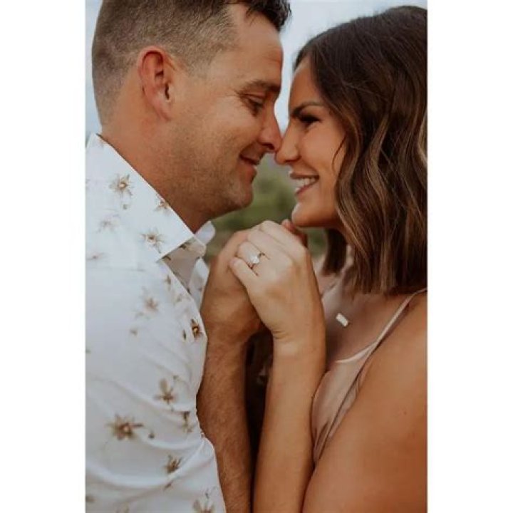 Christina Carilla Married, Husband, Bio, Age, Fox 10, Boyfriend, Dating, Height