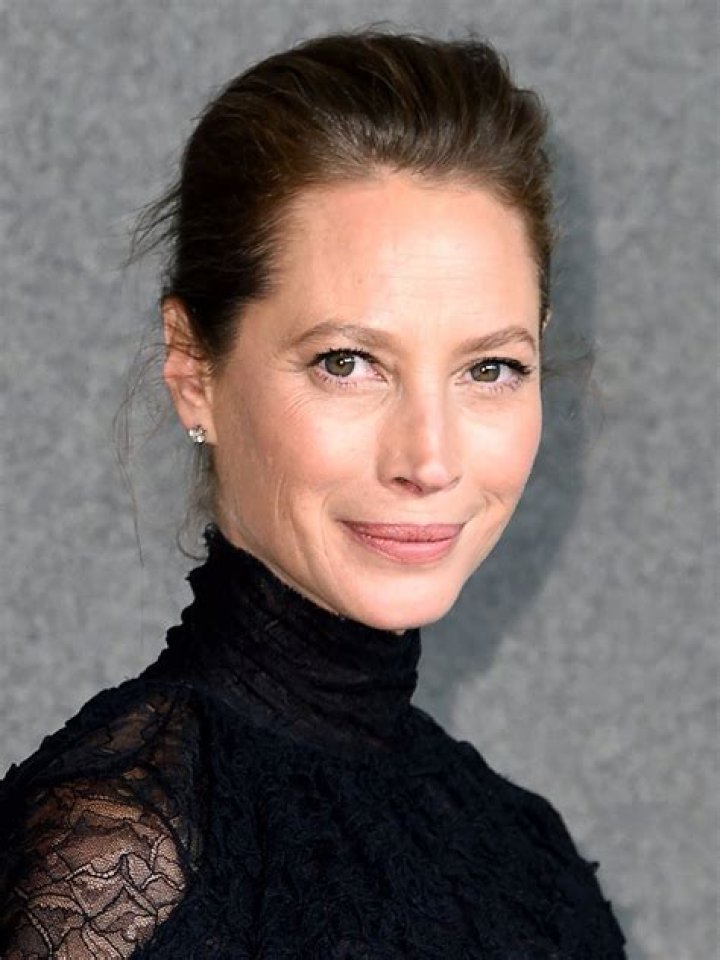 Christy Turlington Height, Weight, Measurements, Bra Size, Shoe Size
