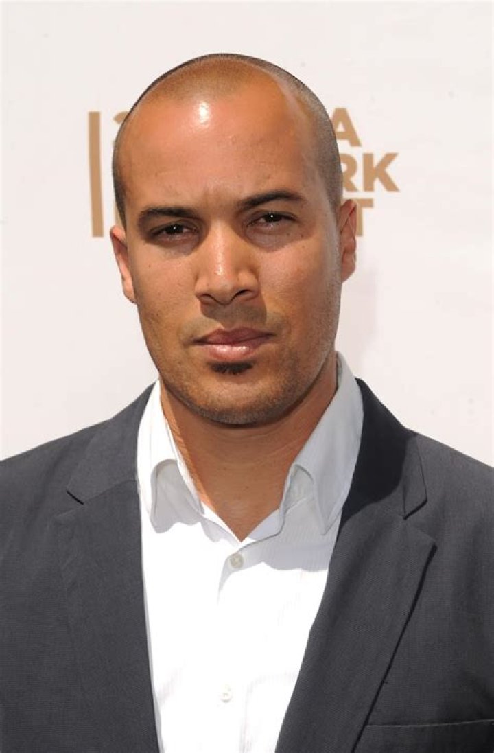Coby Bell Biography