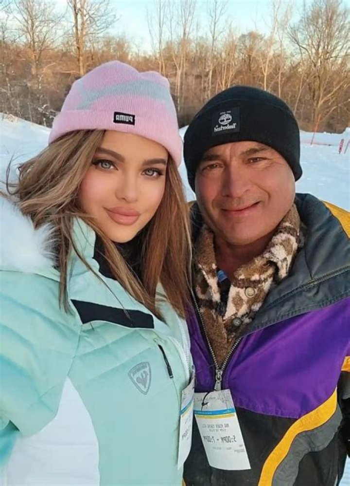 Dana Hamm Bio, Wiki, Age, Real Name, Model, Photos, Boyfriend, and Net Worth