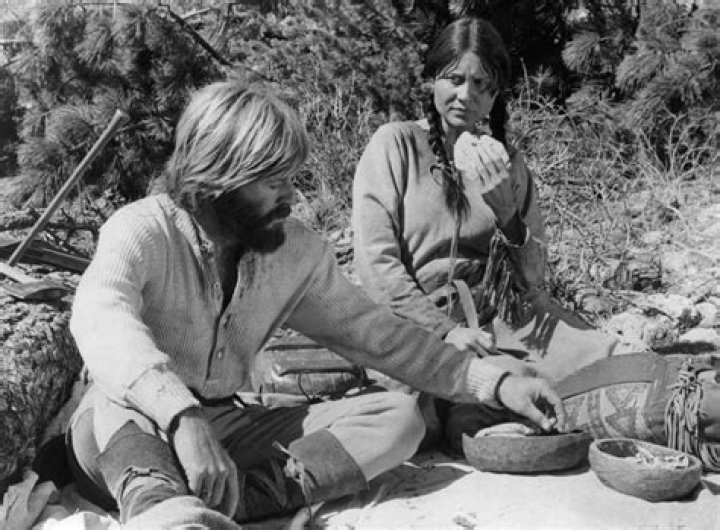 Delle Bolton Net Worth