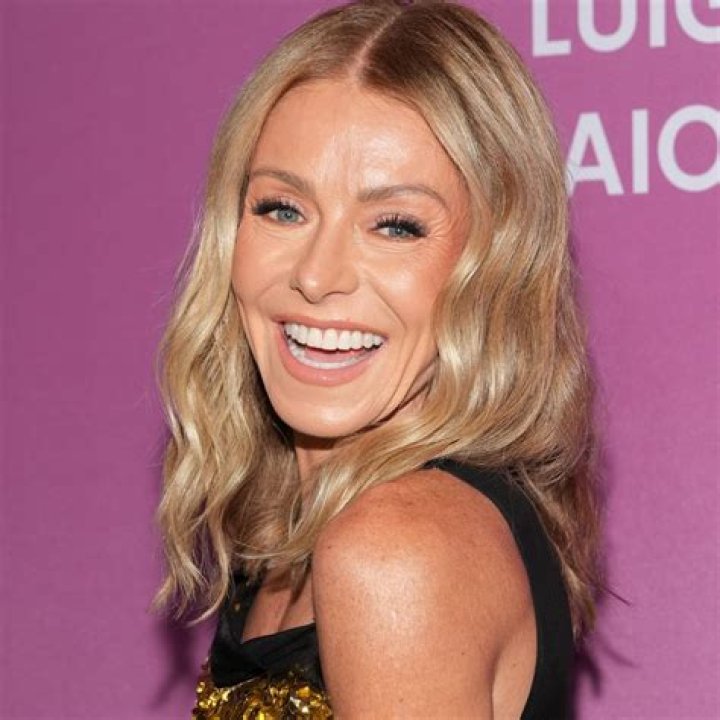 Did Kelly Ripa Quit Live And Is She Leaving 2022? Absence Arises Rumors Again