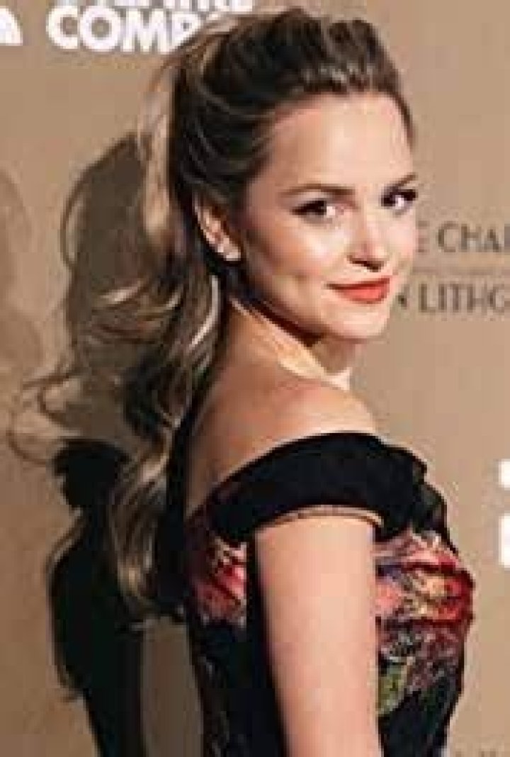 
Does ‘Loot’ Actress Stephanie Styles Have Any Relation To Harry Styles? Fans Want To Know 