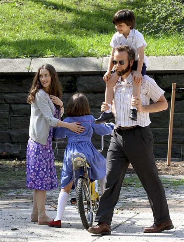 Does Winona Ryder have a child?