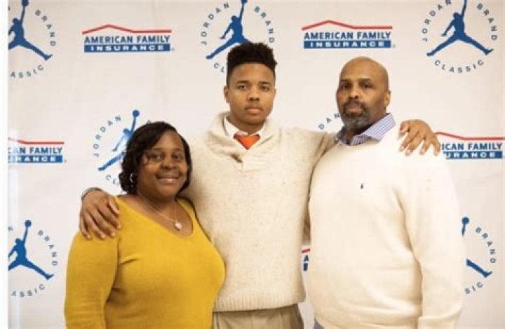 Ebony Fultz, Markelle Fultz Mother, 5 Facts About His Parents And Family