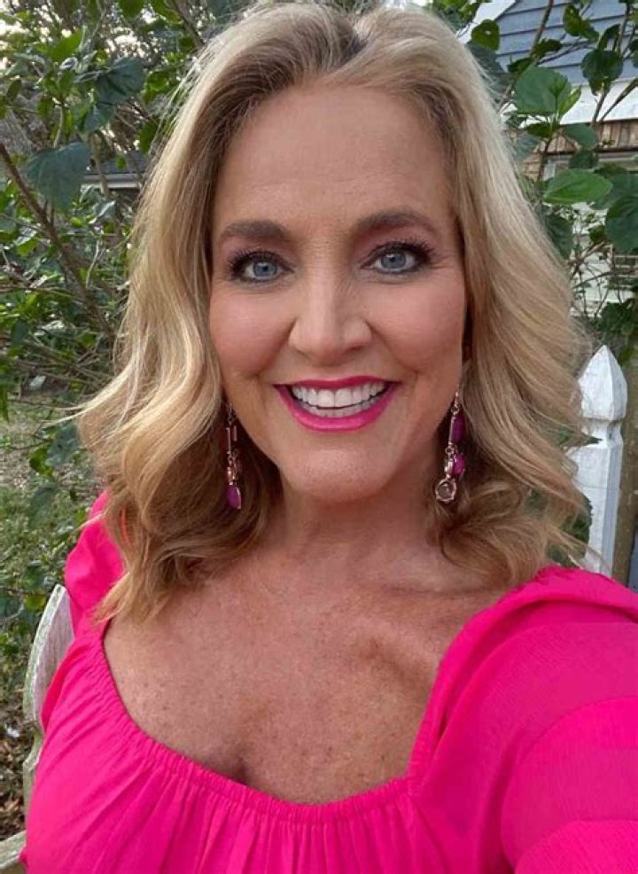 Elisabeth Hasselbeck’s Net Worth, Age, Height, Weight, Husband, Kids, Bio-Wiki