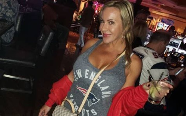 Elizabeth Huberdeau Hyde Height, Weight, Net Worth, Age, Birthday, Wikipedia, Who, Instagram, Biography