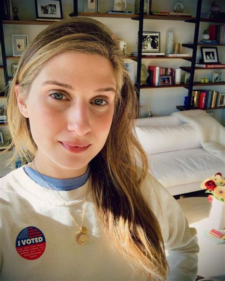 Emily Arlook Net Worth