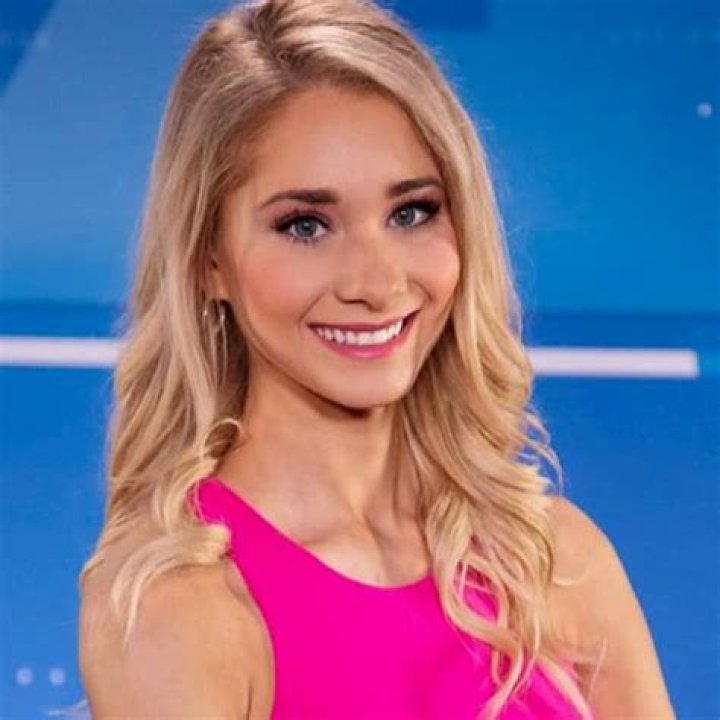 Emily Finn Bio-Wiki, Age, Height, Salary And Networth